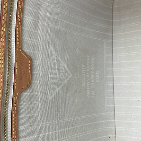 Louis Vuitton By the Pool Neverfull MM Limited Edition Tote in Mist - Picture 6 of 10